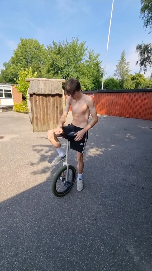 riu submission: Stand Up hopping