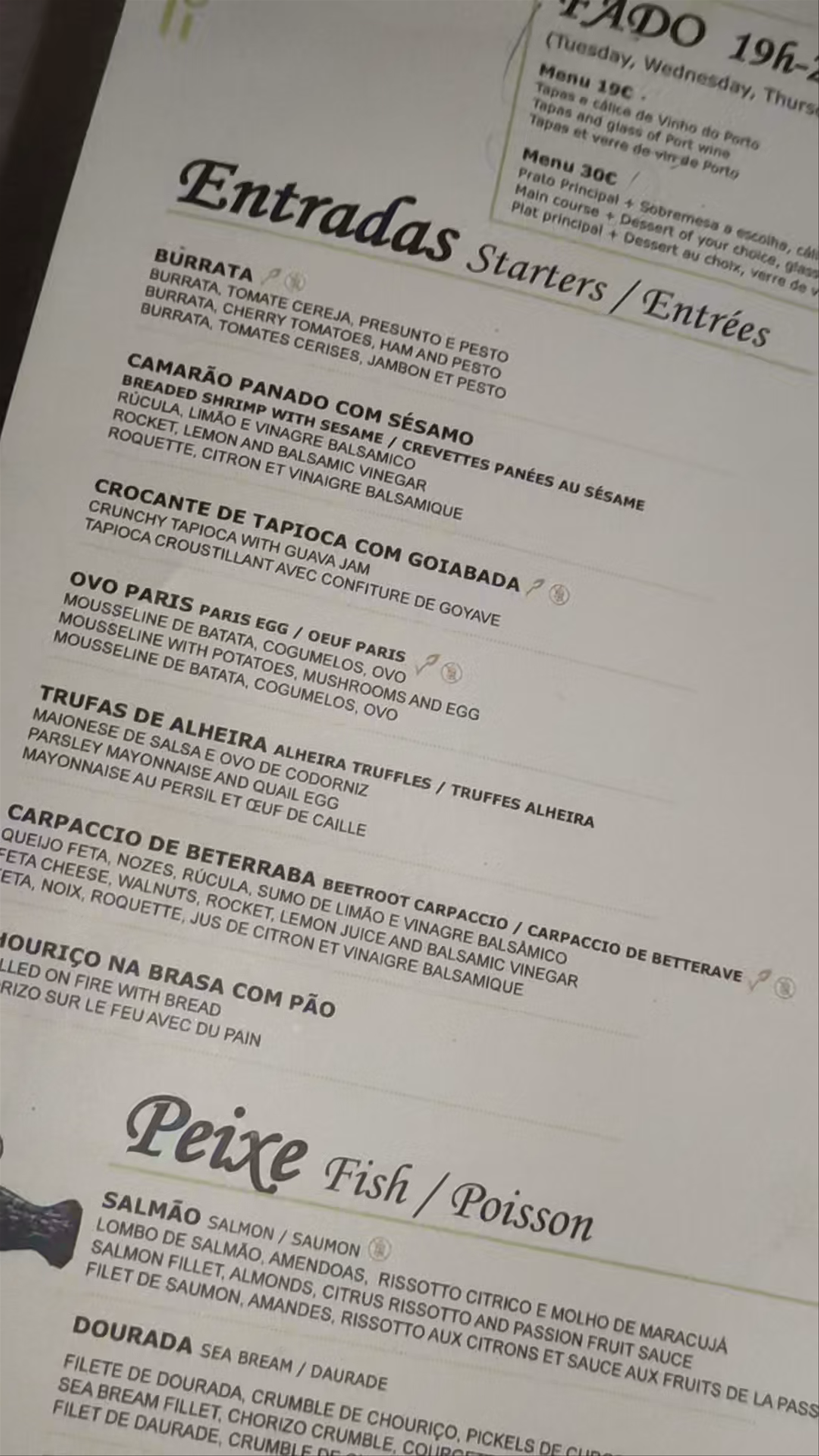 Intimate Dinner Experience at Restaurante Bar Galeria De Paris in Porto