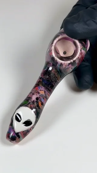 Preview pic of Alien Pipe - 4.5 Inches - Ceramic - Pink with Chip Glaze technique