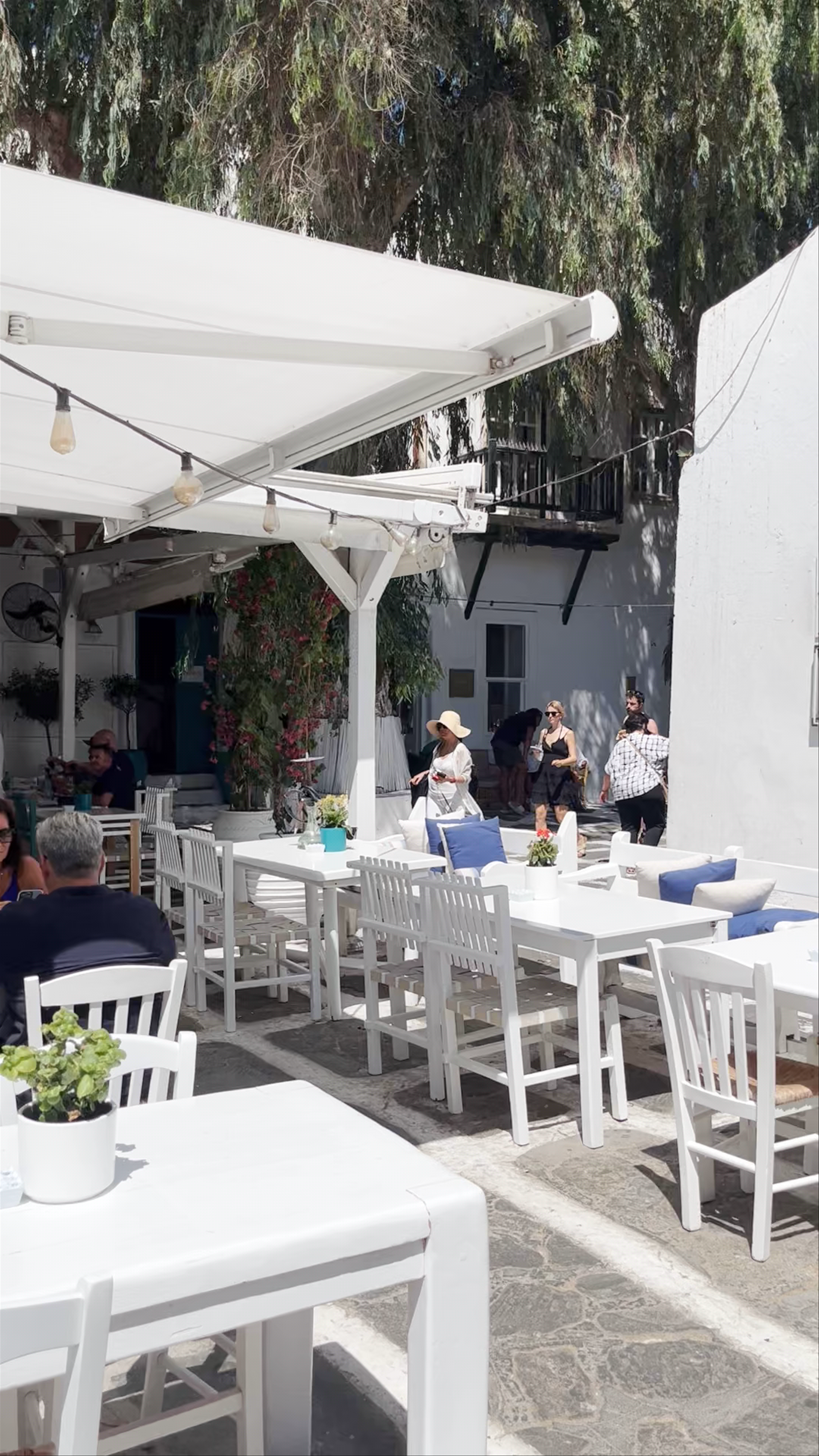 Catholic Church of Our Lady of the Rosary: Historic Tranquility in Mykonos