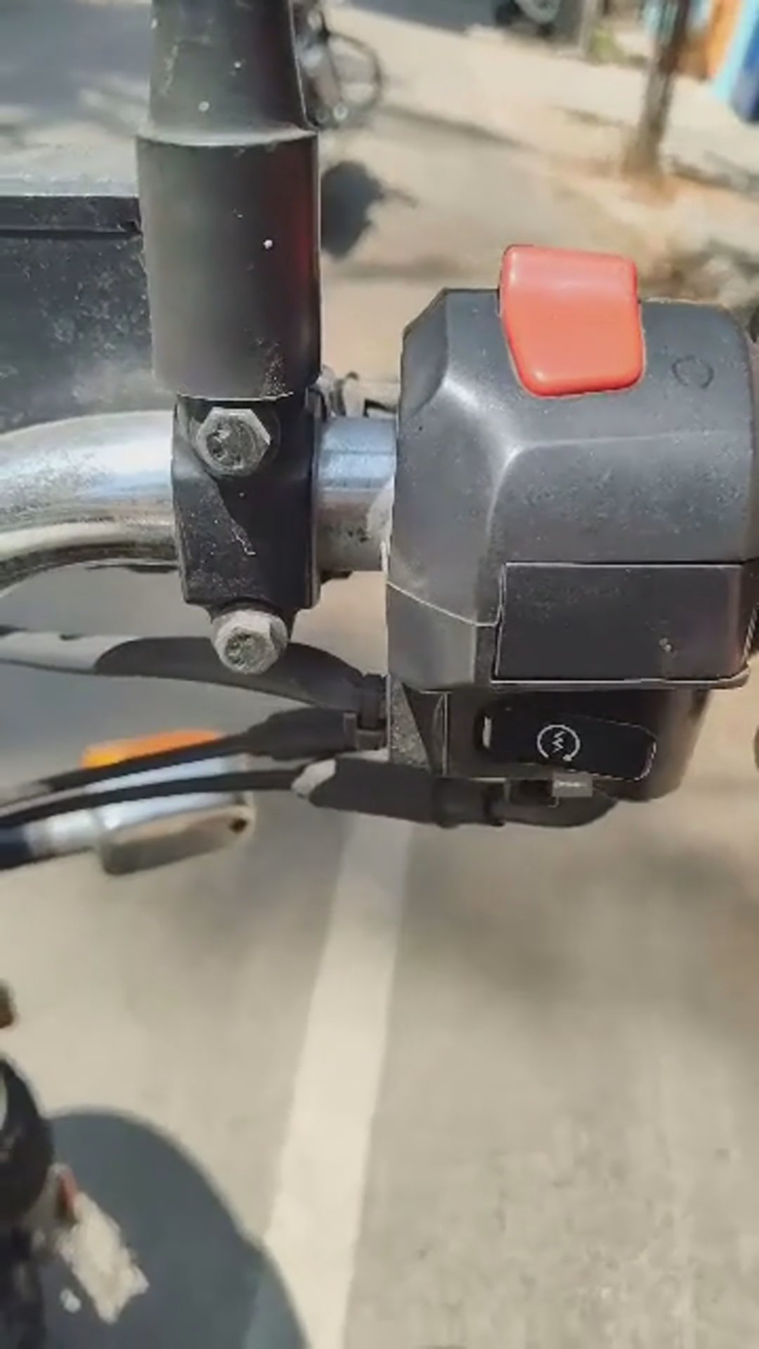 Walk-around video thumbnail