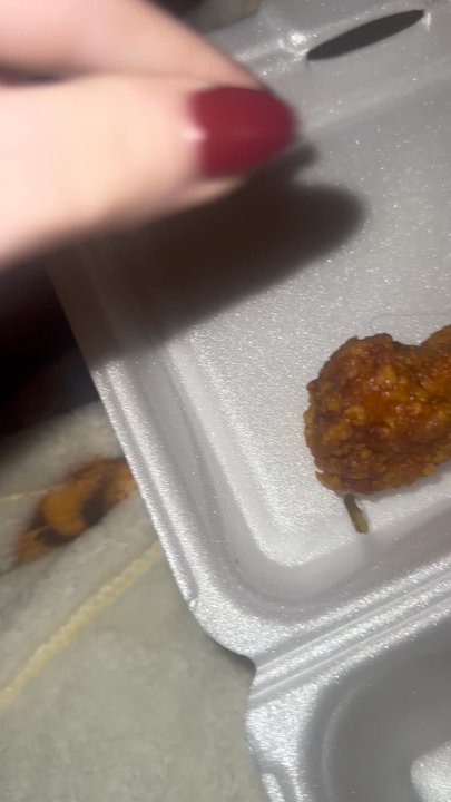Hooters - Chicken Wings Near Me - Joliet, Illinois