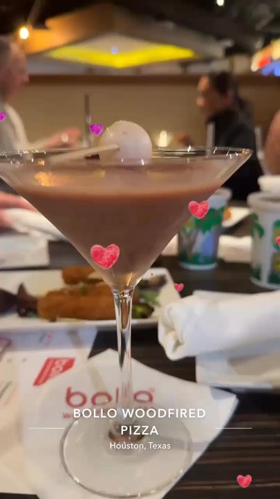 Bollo Woodfired Pizza - Chocolate Strawberry Martini - Italian Near Me - Houston, Texas