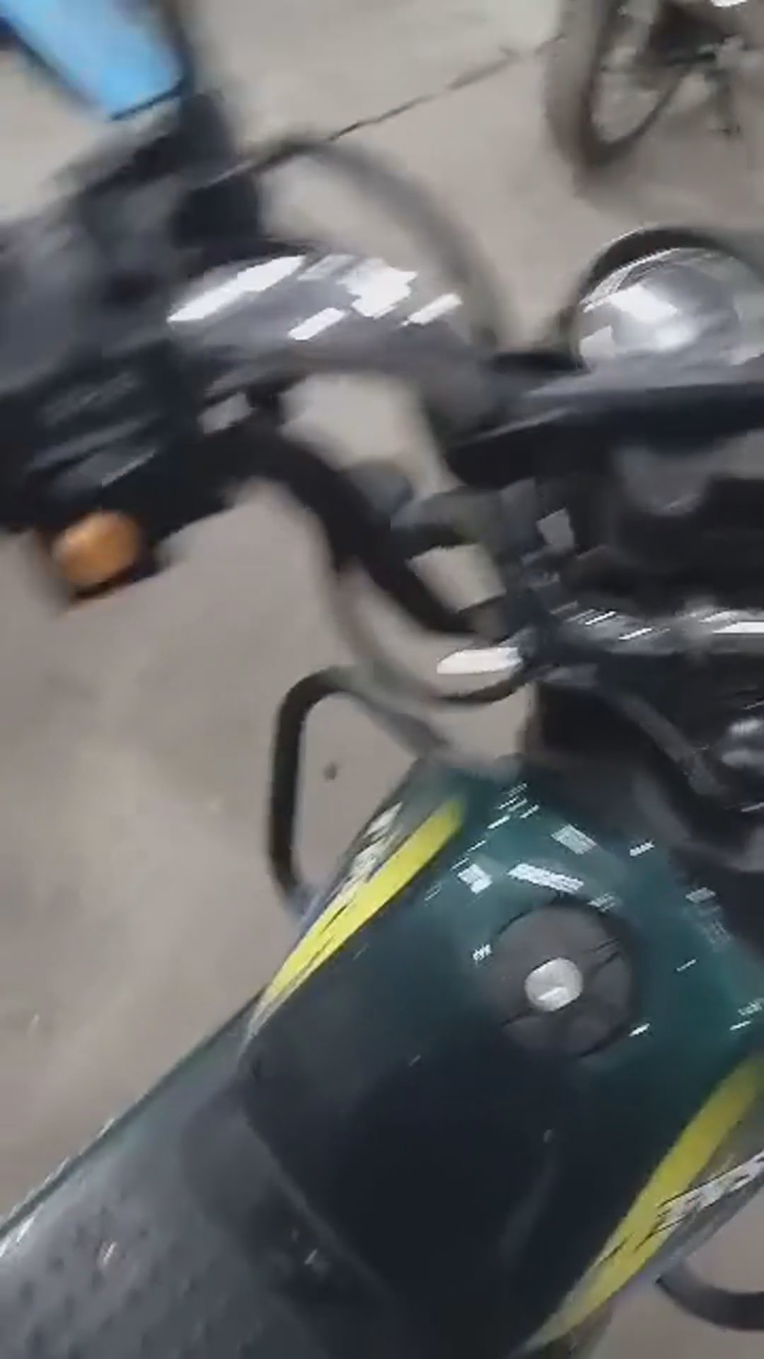 Walk-around video thumbnail