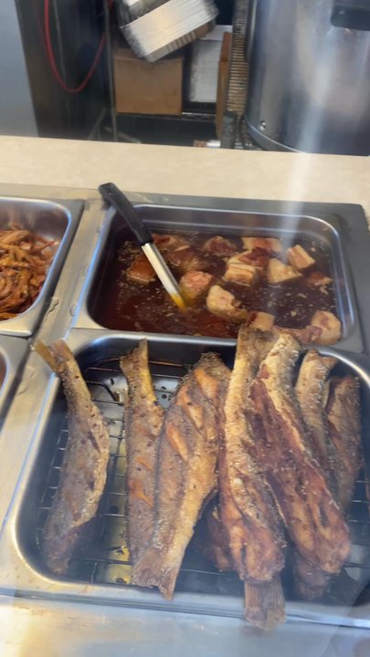 Vien Dong - Inside steam table 10$ 2 choice not incl rice or noodles great deal - Vietnamese Near Me - San Jose, California