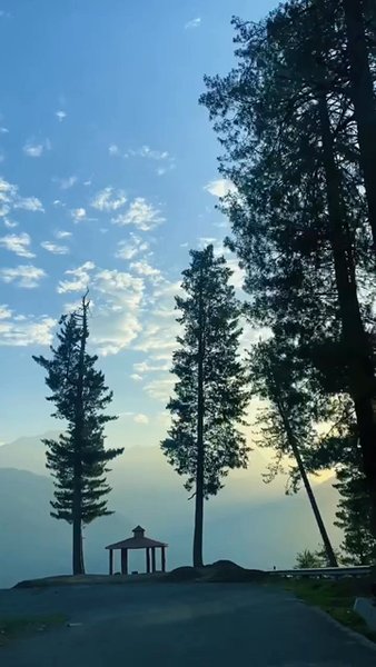 Photo of The sunrise drives a