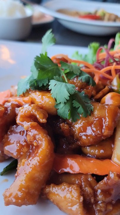Mai Thai - Cashew Chicken - Thai Near Me - Alexandria, Virginia