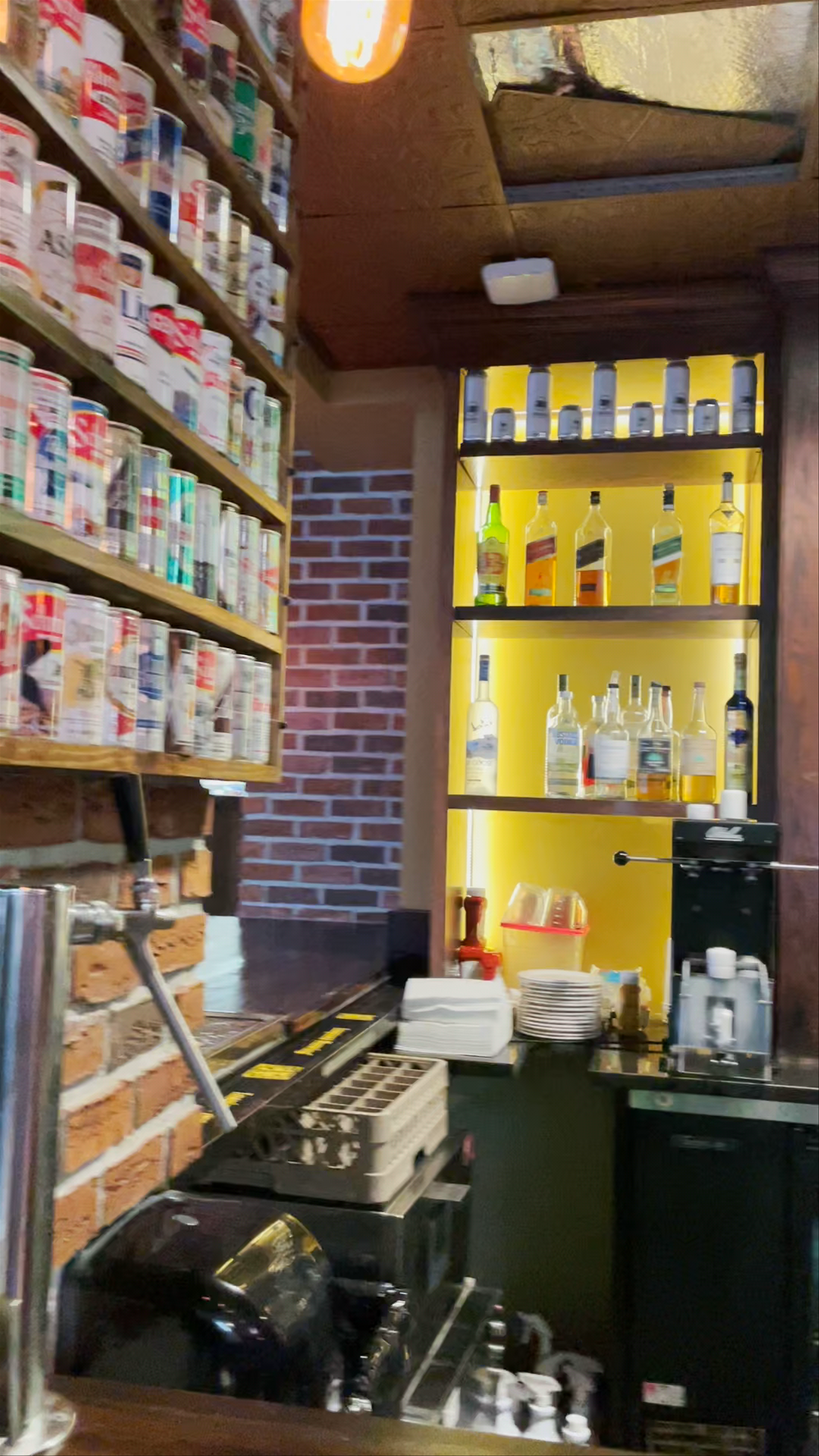 Omaha Tap House - Cozy Downtown Bar Experience
