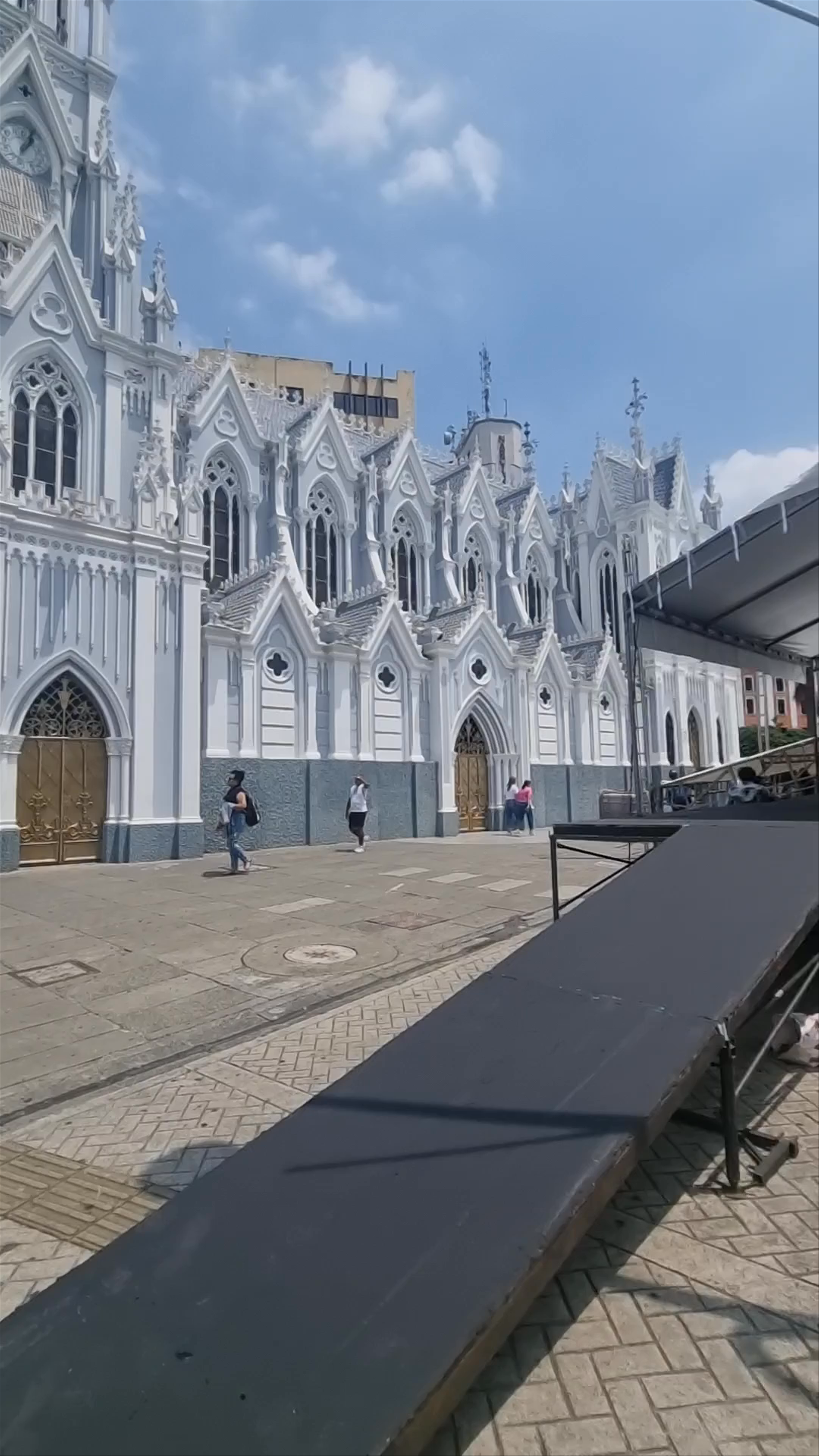 Iglesia La Ermita: Gothic Elegance in the Heart of Cali