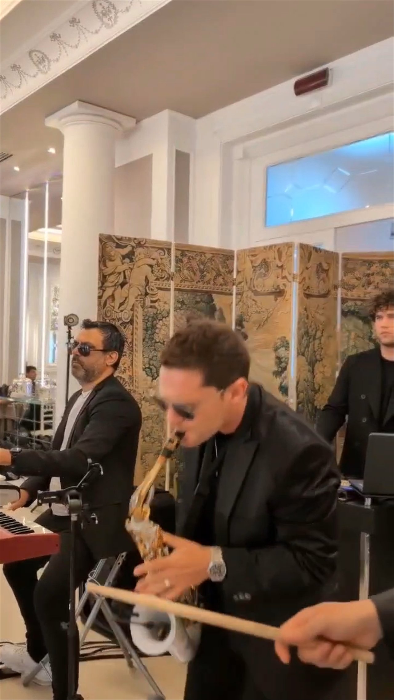Elegant Sax - Jazz Band - video