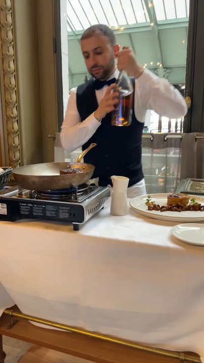 Le Train Bleu - Cœur de filet de bœuf à la casserole - Centre cut tenderloin beef stew, pommes boulangère, girolle mushroom jus - French Near Me - Paris, 75