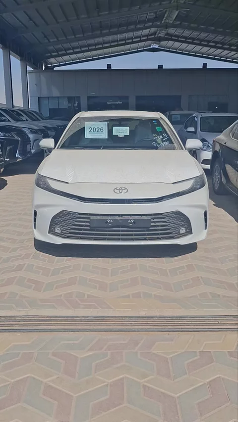 تويوتا كامري E 2026