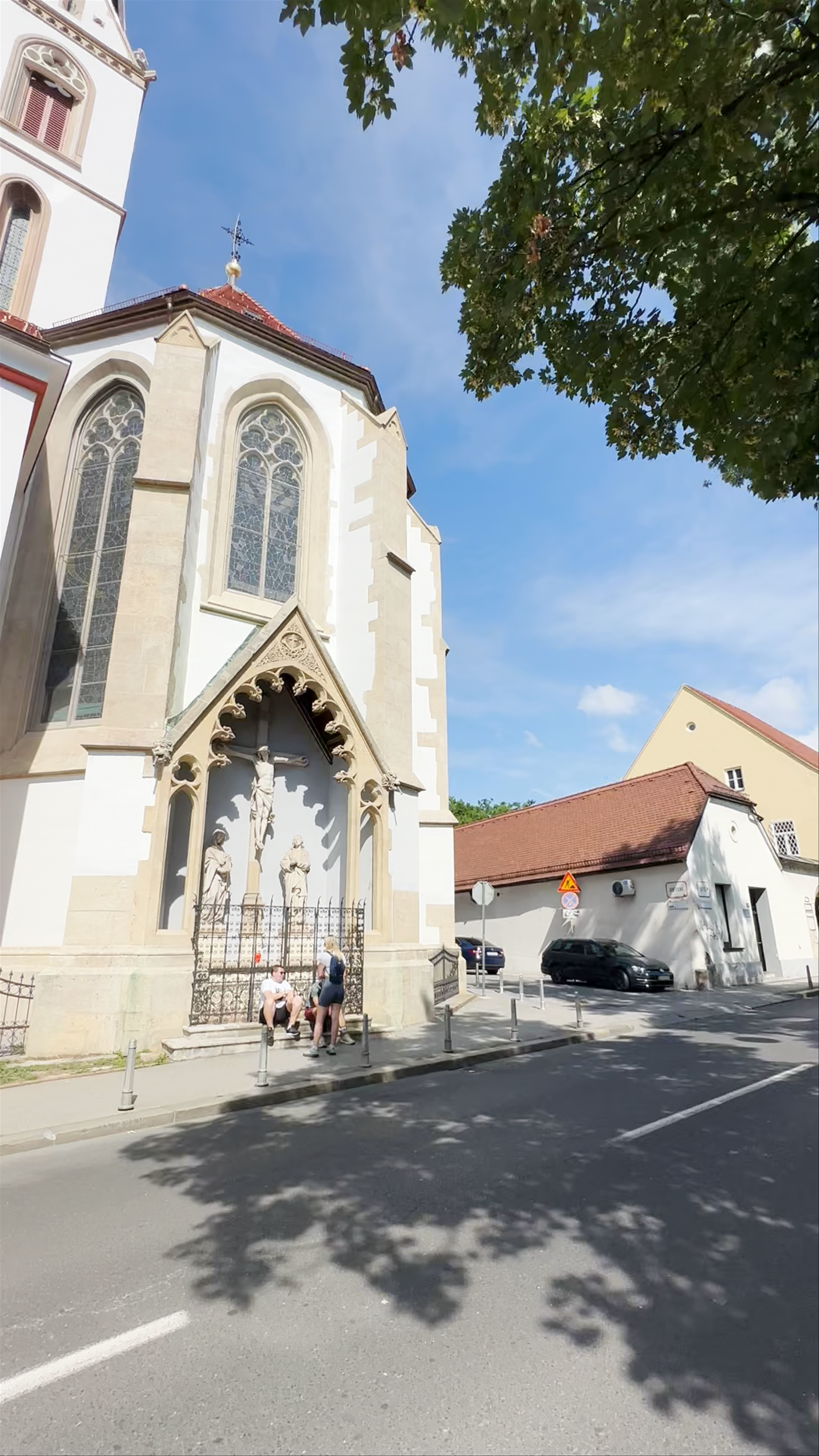Iglesia San Francisco: Serene Heritage in Zagreb