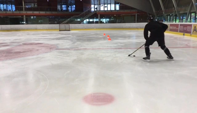 Lukas Felsinger: Crafting Skill with Wide Hook Slowmo Training