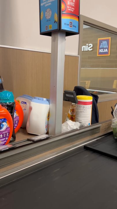 ALDI - 2/4/25 need ingredients for Albondigas verde... this guy is fast! The only hold up was the customer paying so slowly - Grocery Near Me - Upland, California