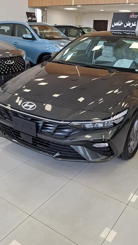 Hyundai Elantra smart 2025