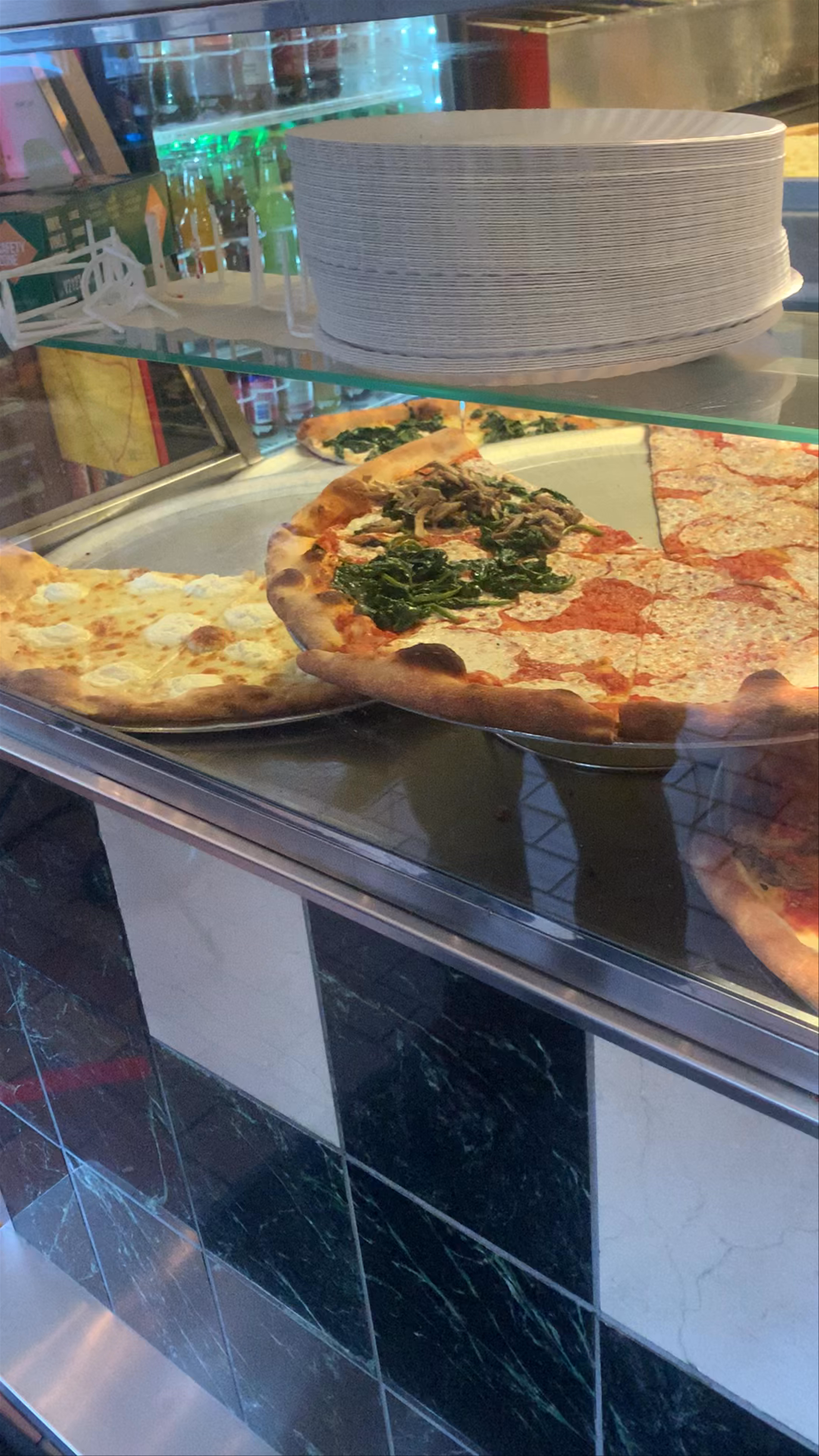 Joe's Pizza: Iconic New York Slice Experience on Bedford Avenue