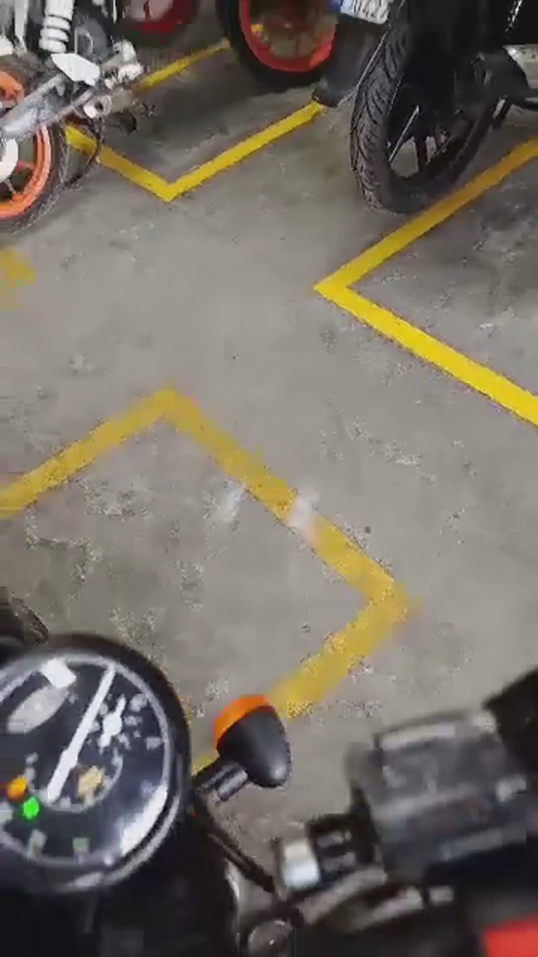 Walk-around video thumbnail