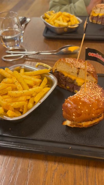 Nusr-Et Steakhouse - Video - Steakhouses Near Me - Istanbul, 34