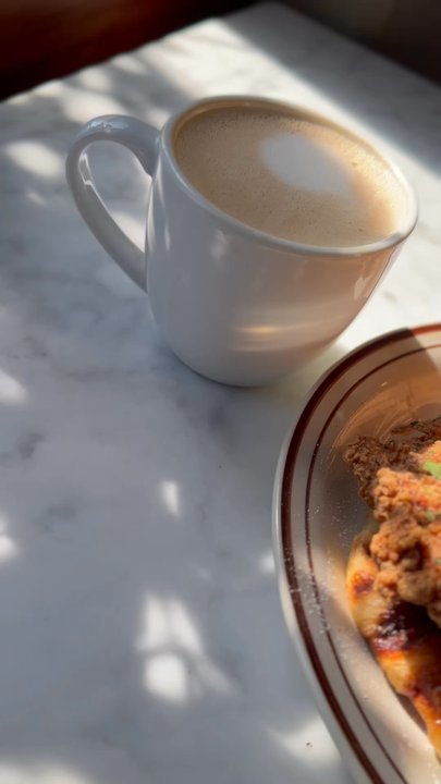 Café Etoile - Chicken and Croffle and a Milk Tea w/ Oat Milk - French Near Me - Berkeley, California