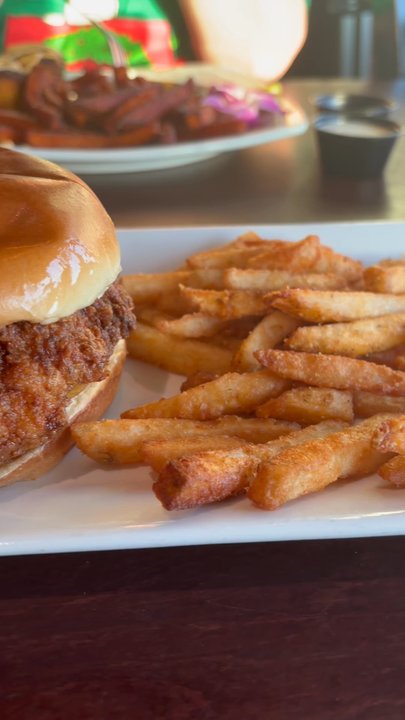 Marina Grill - American Near Me - Wilmington, North Carolina