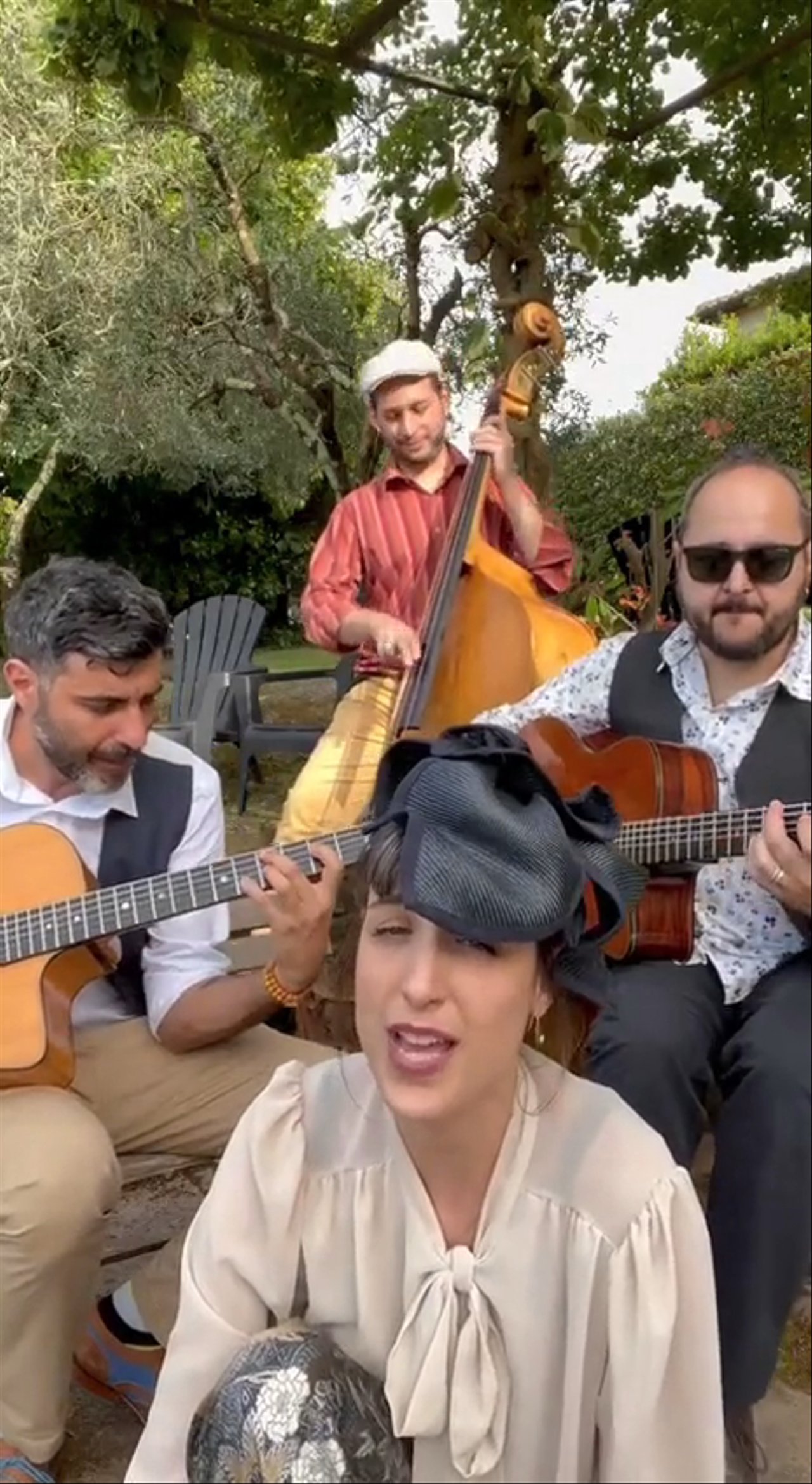 Bologna Swing Band - I Can't Give You Anything But Love - video 5