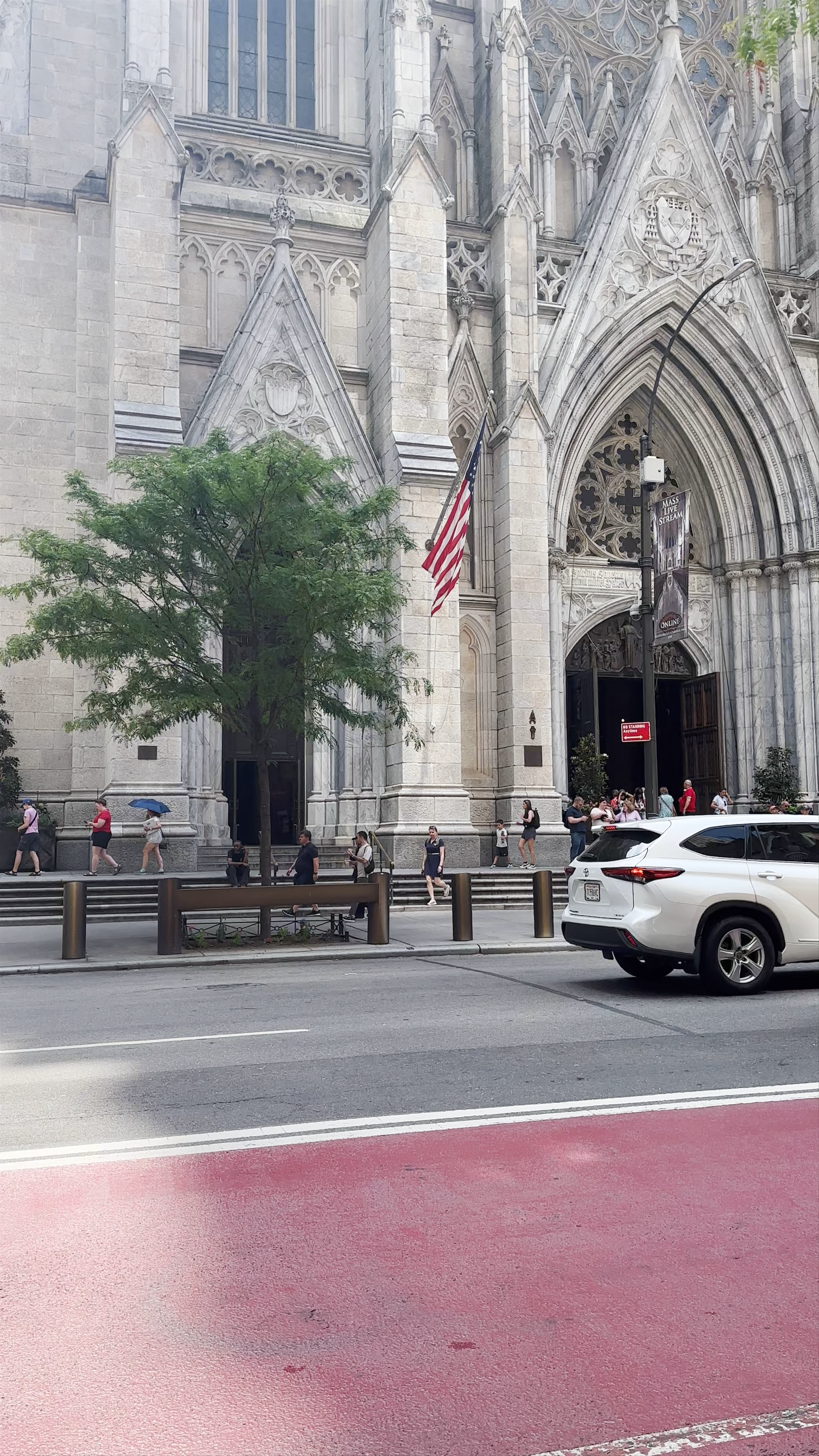 St. Patrick's Cathedral: Majestic Gothic Landmark in New York City