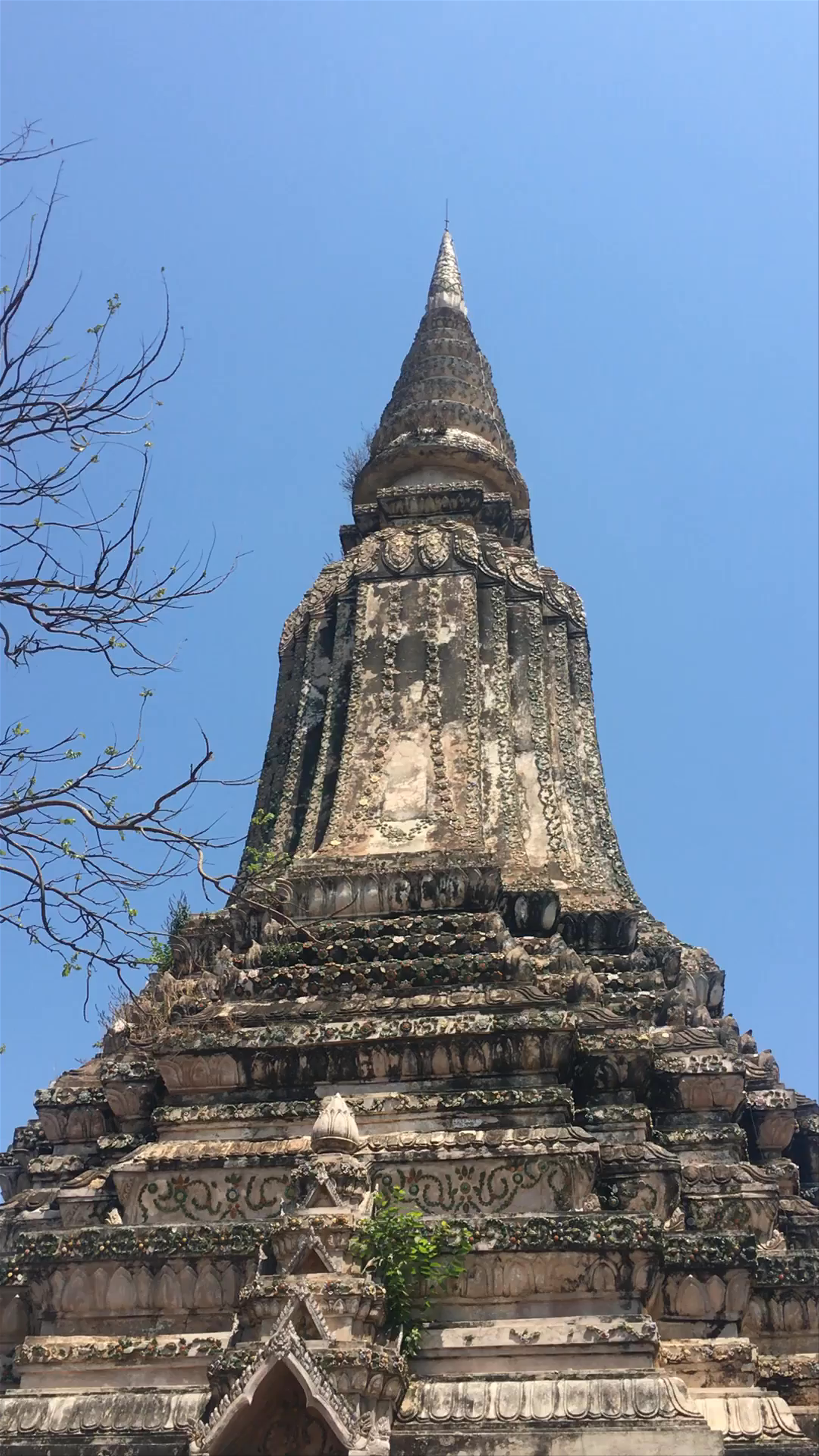 Pkar Slar Cave Exploration: Ancient Heritage in Krong Battambang, Cambodia