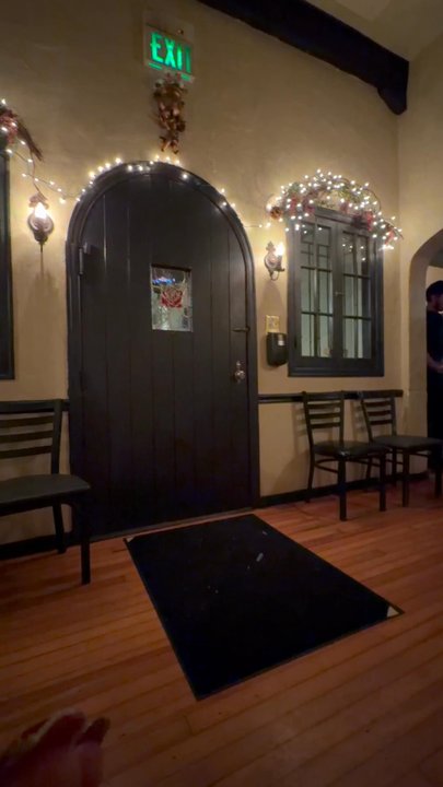 Mama Carolla's - The inside - Italian Near Me - Indianapolis, Indiana