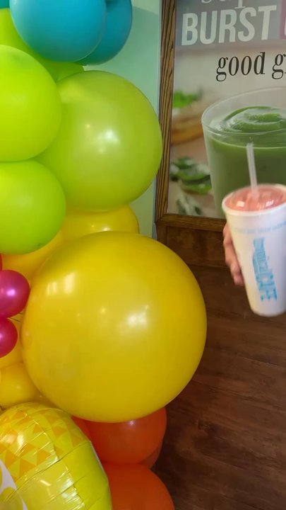 Tropical Smoothie Cafe - Paradise Point smoothie & Mango Magic smoothie | Tropical Smoothie Cafe | Seffner FL | May 12, 2022 - Juice Bars & Smoothies Near Me - Seffner, Florida