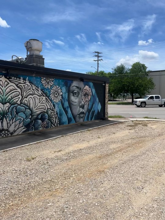 Chimlanh - Entrance - Coffee & Tea Near Me - Dallas, Texas