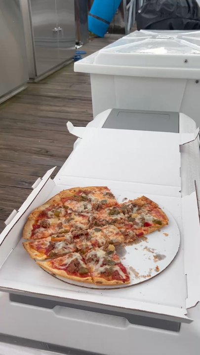 Boat Drinks - My review of Italian beef pizza - American Near Me - Chicago, Illinois