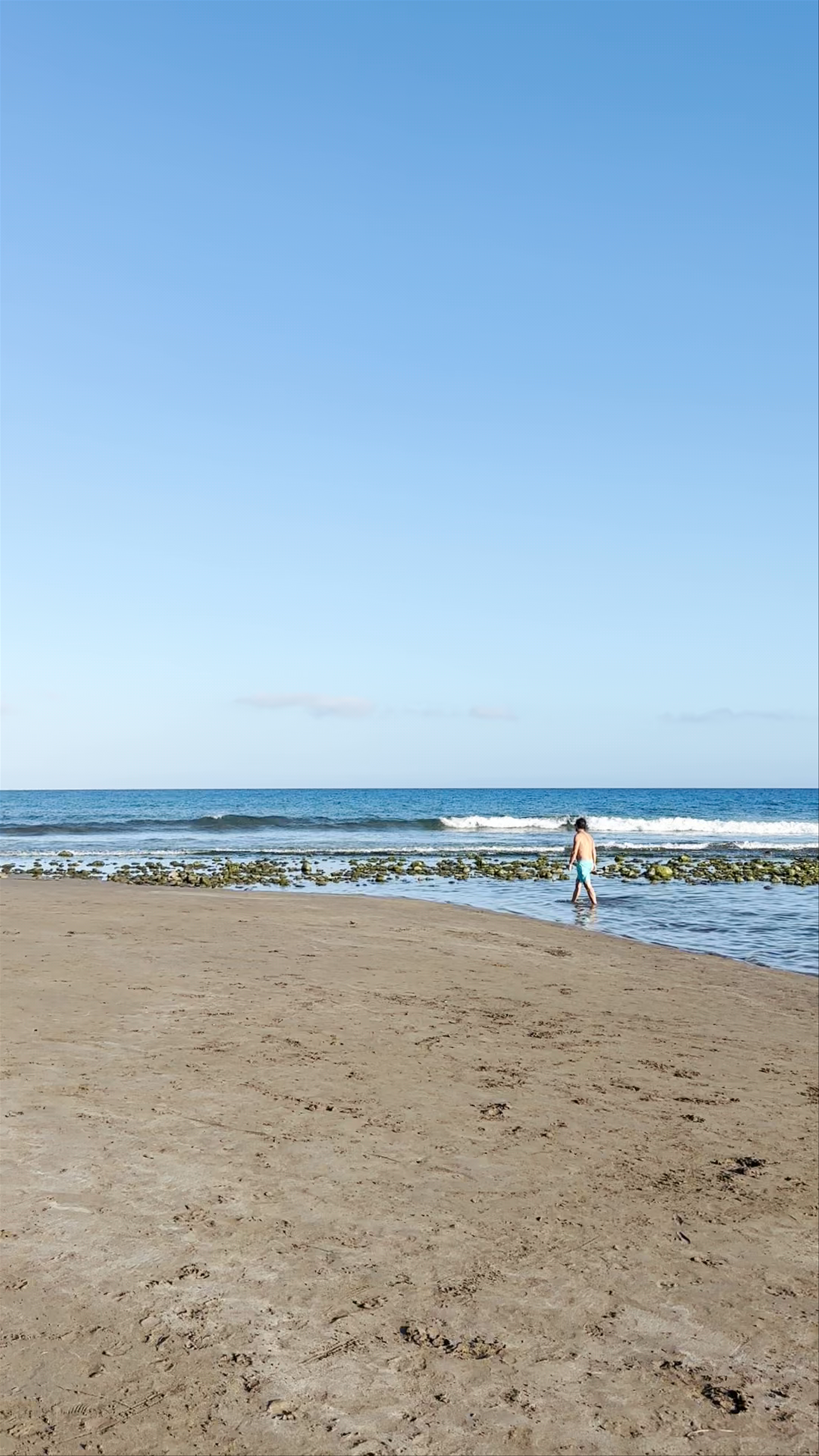 Playa de Maspalomas: Sunlit Serenity on Gran Canaria's Majestic Shoreline