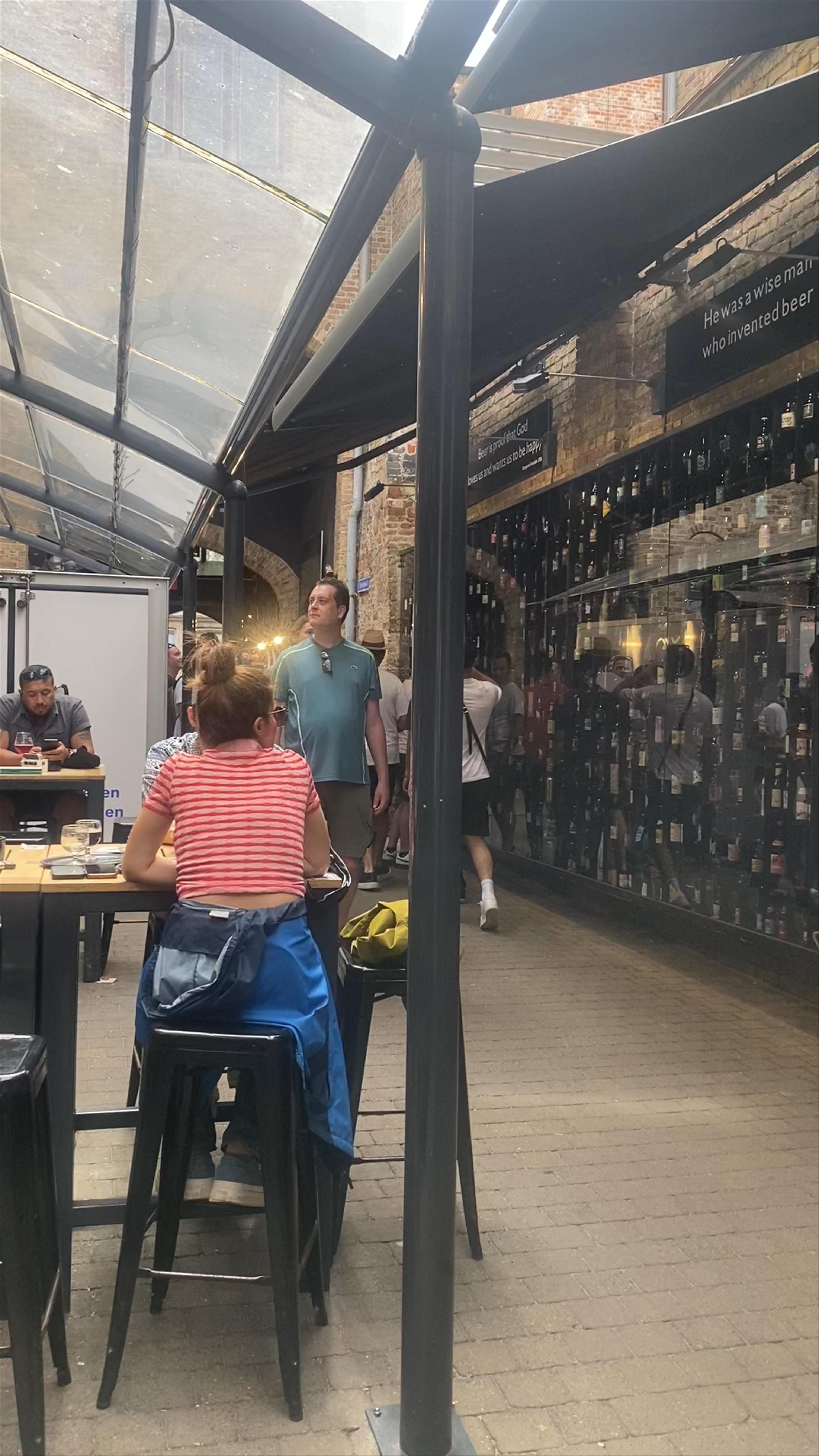 2be shop / The Beerwall / 2be bar