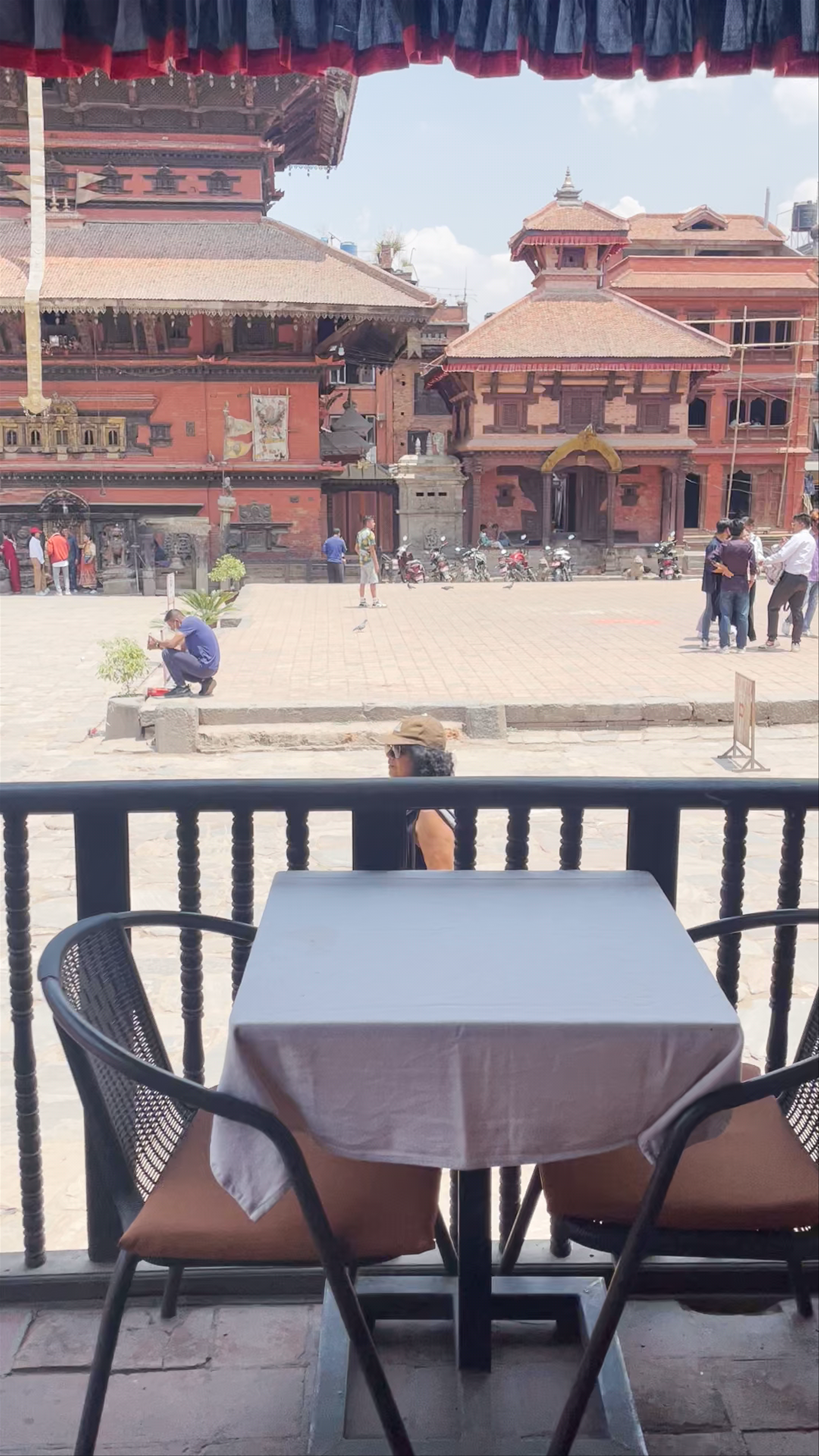 Hotel Empire & Rooftop Restaurant