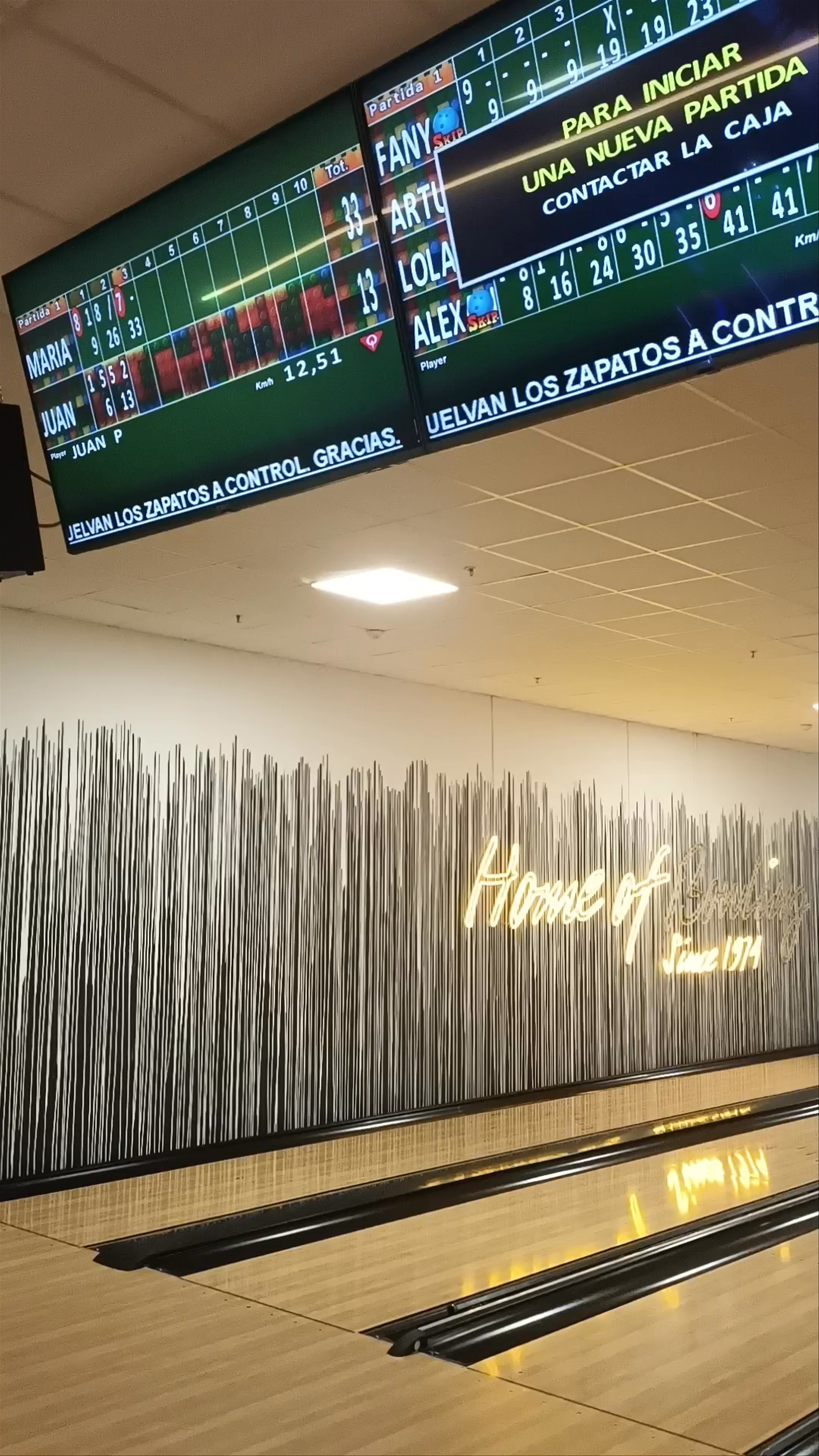 Mega Ozone Bowling Murcia - Thader: Fun-Filled Bowling Night in Churra, Spain