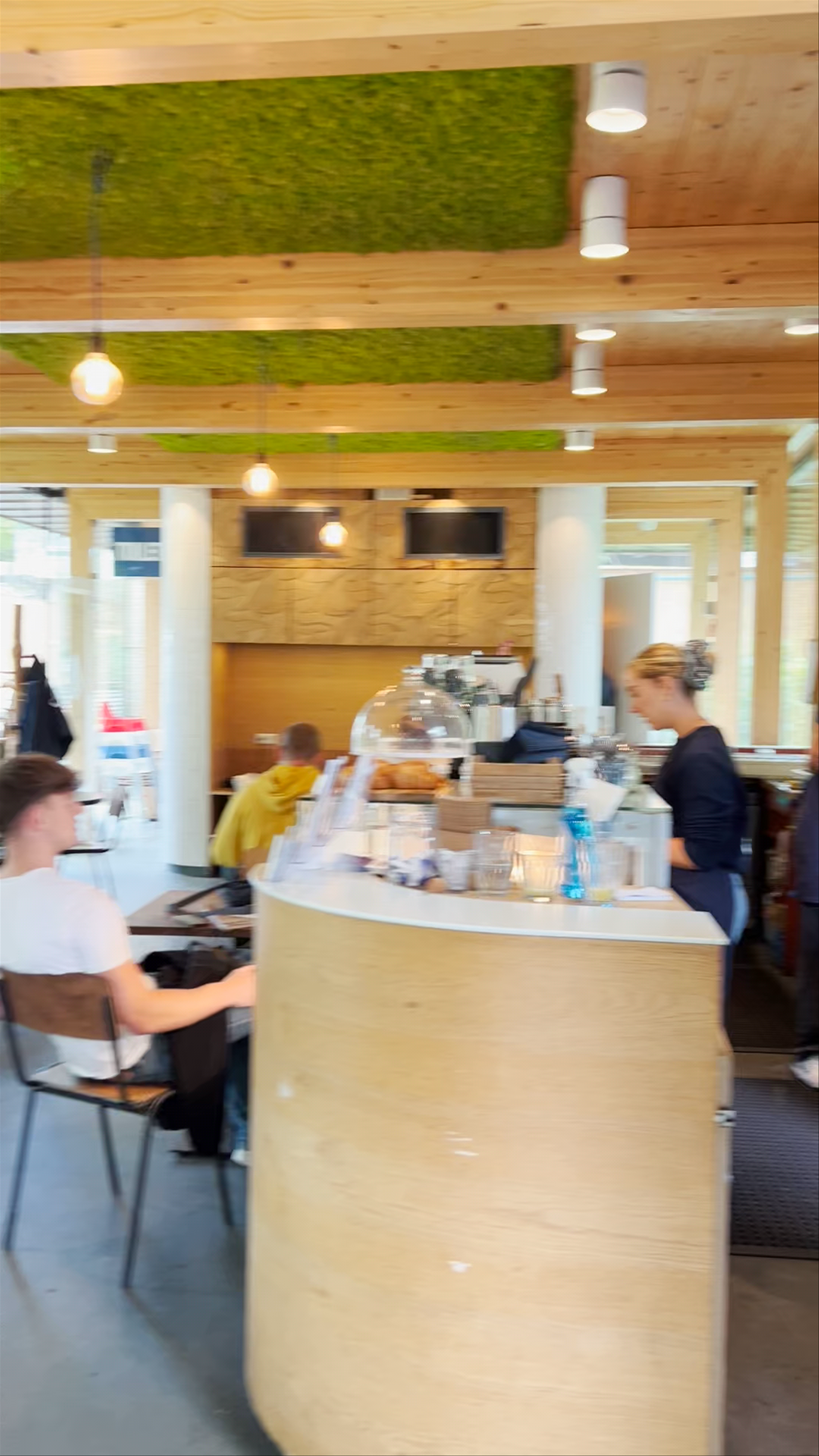 Dignita Hoftuin: Cozy Café Vibes in Amsterdam