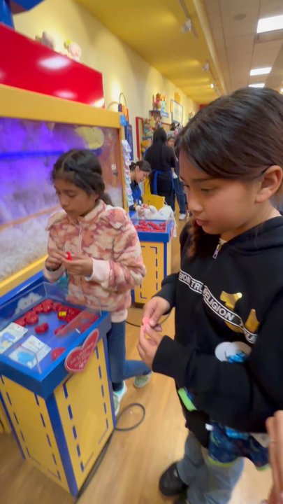 Build-A-Bear Workshop - Toy Stores Near Me - Ontario, California