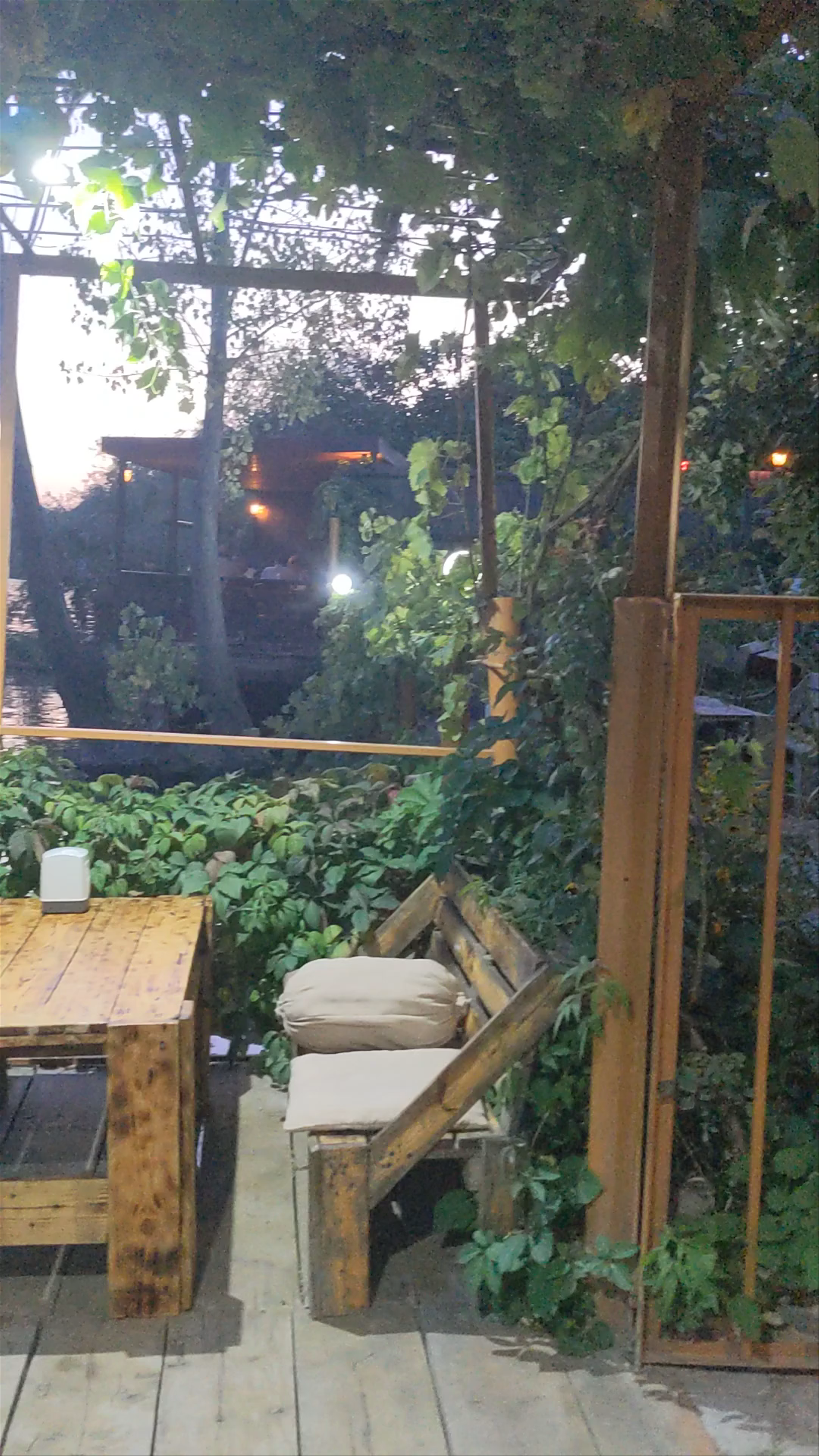 Cafe on the river Bagineti