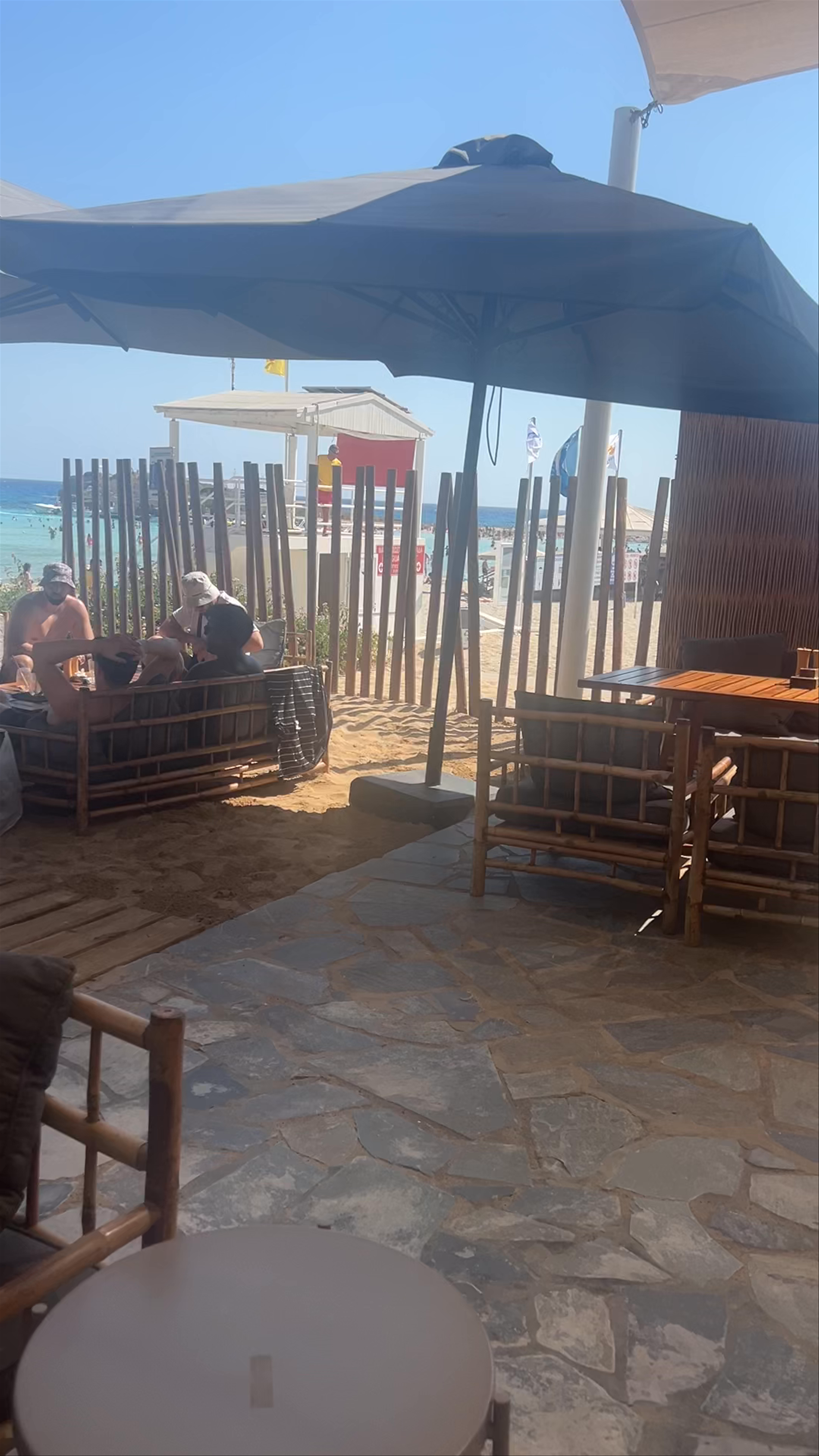 Isola Beach Bar