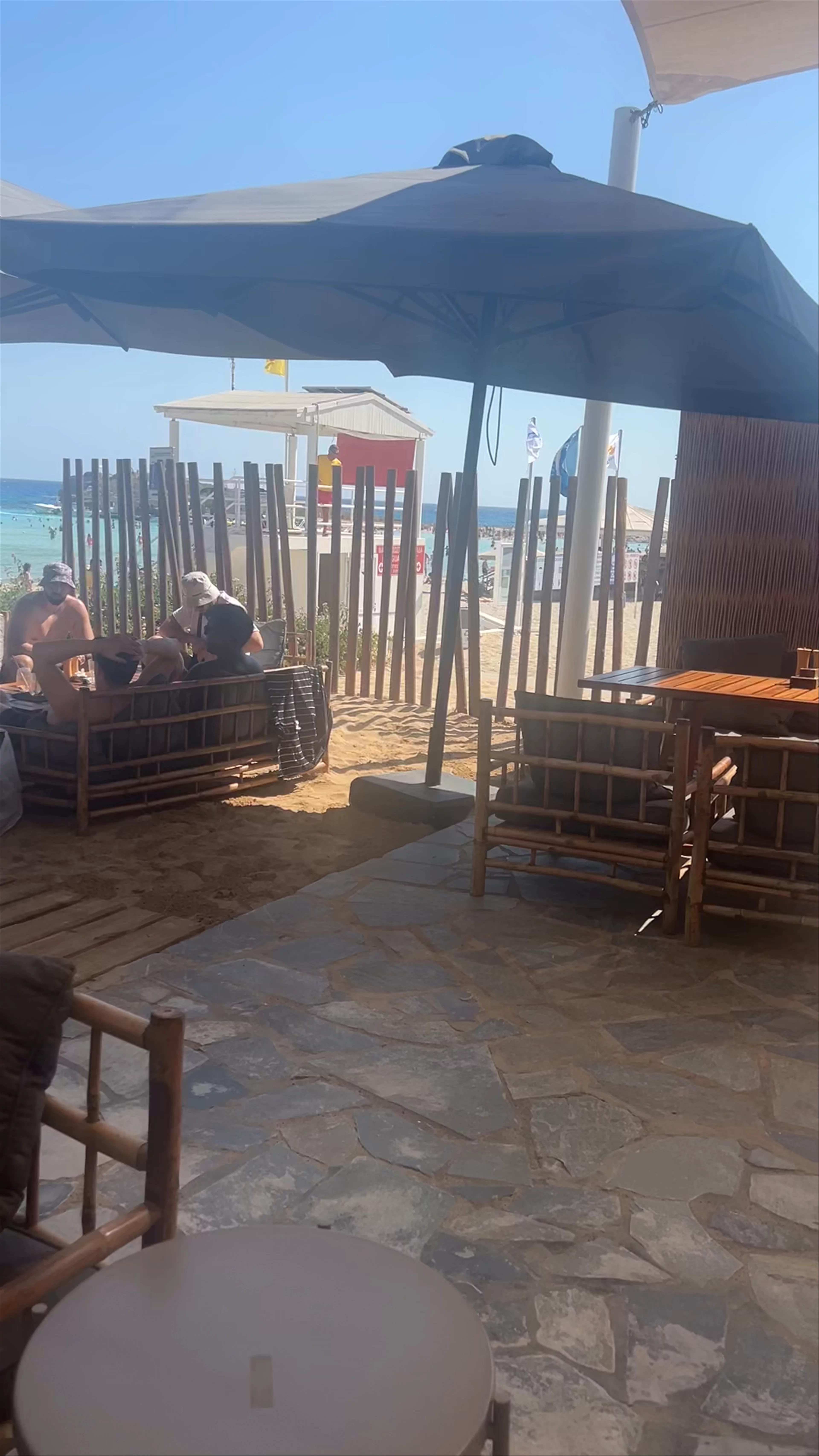 Isola Beach Bar