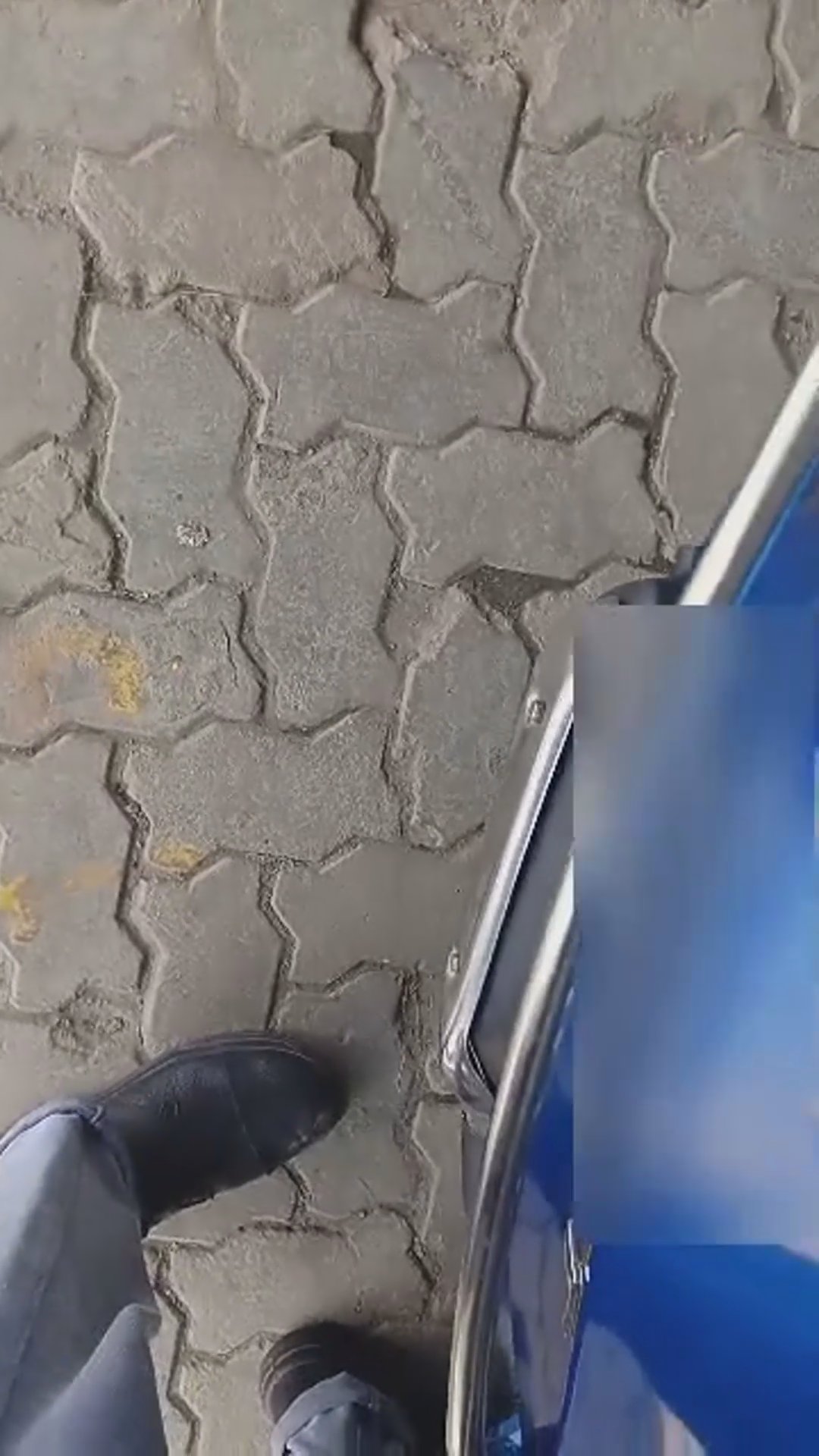 Walk-around video thumbnail