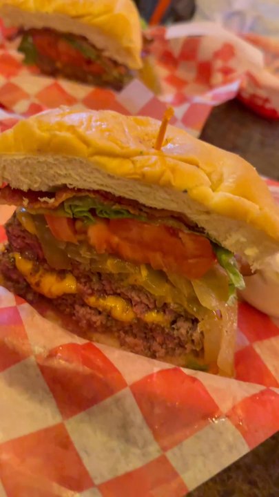 Ron's Place - Time to eat - Pubs Near Me - Kenosha, Wisconsin