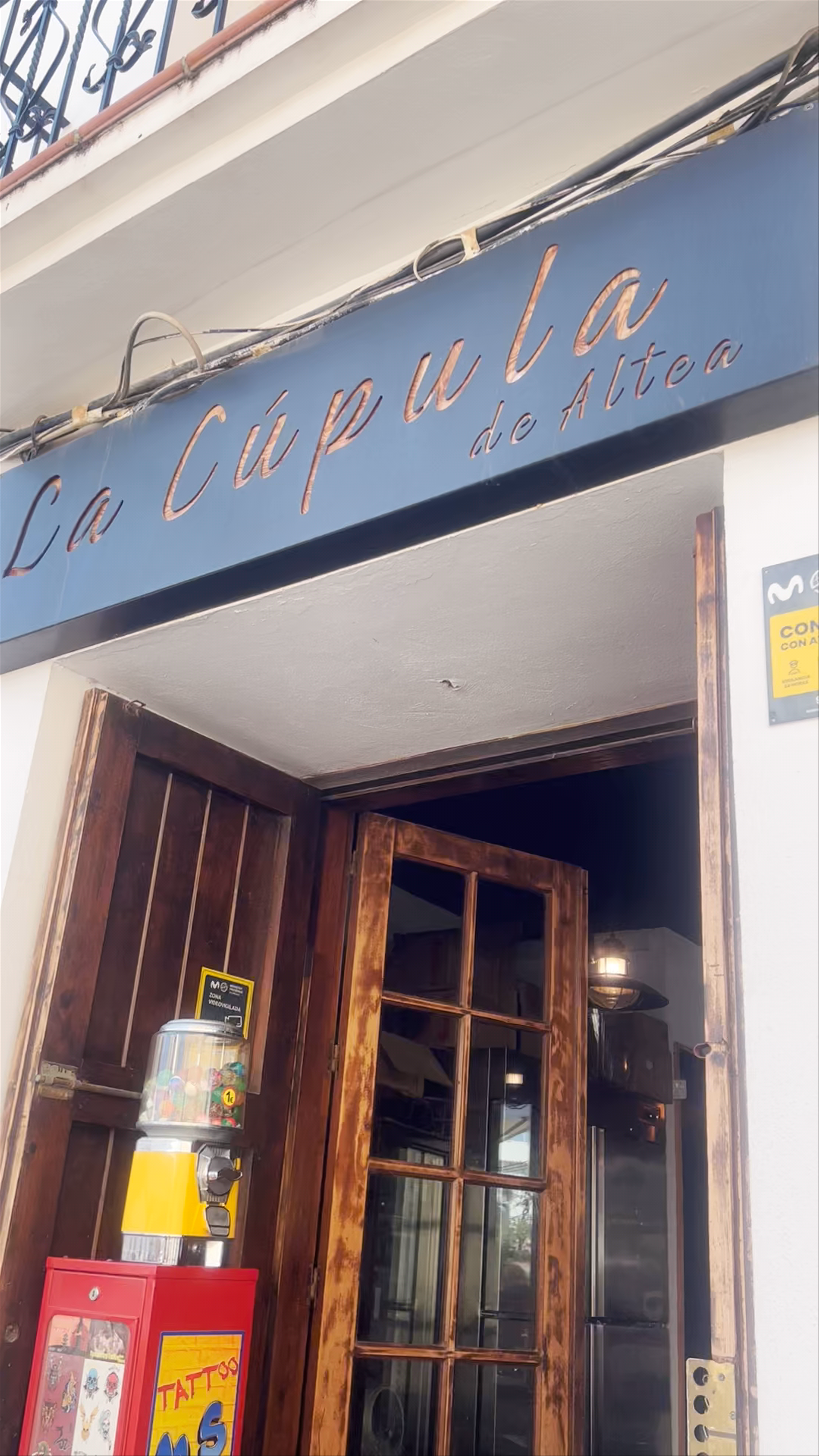 Café Bar La Cúpula: Local Flavor and Warm Vibes in Altea, Spain