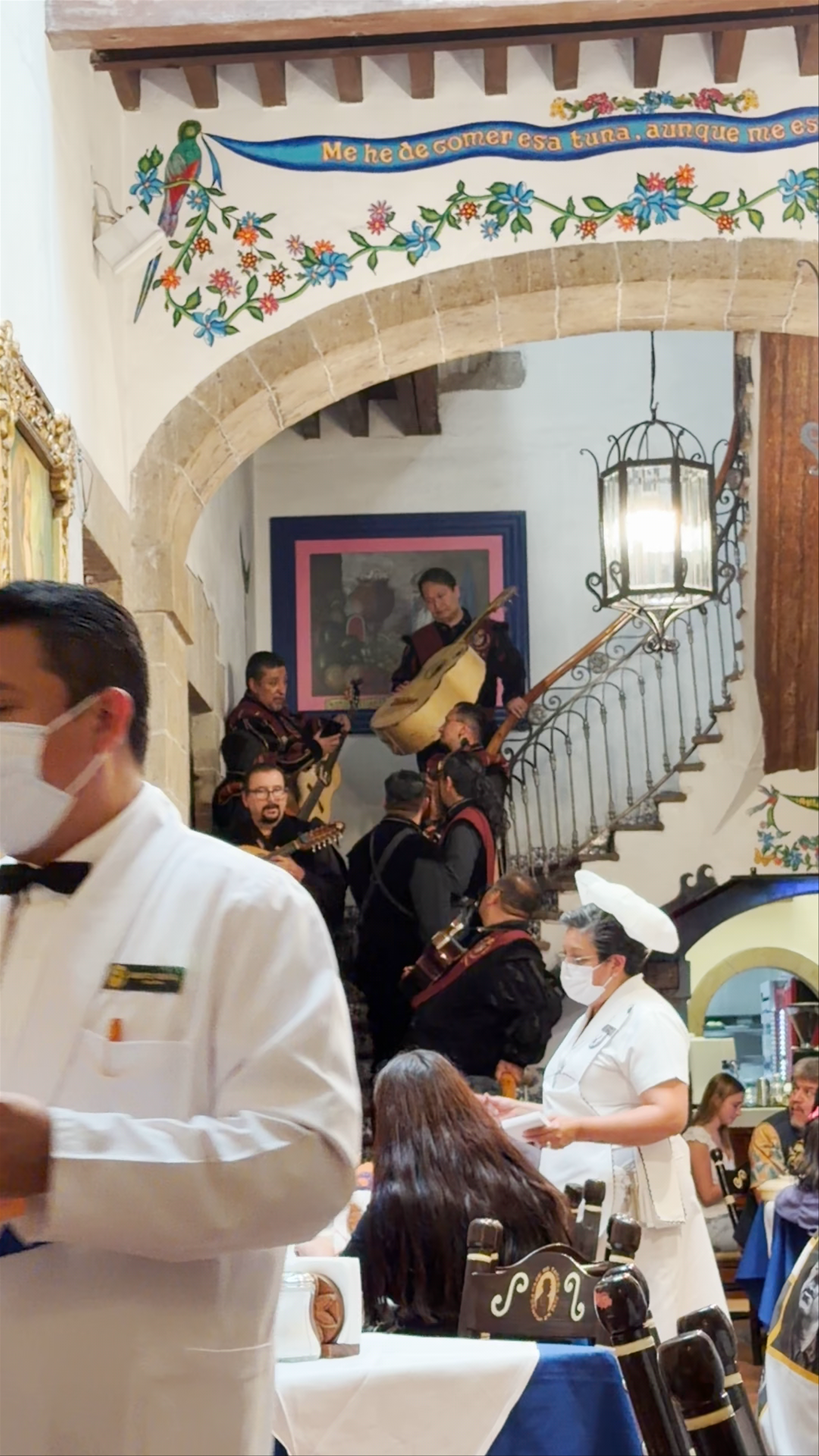 Café De Tacuba: Timeless Charm in Mexico City's Historic Center