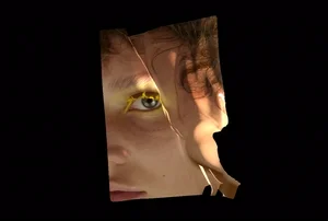 Dazed Beauty 3D - © Suzie & Leo