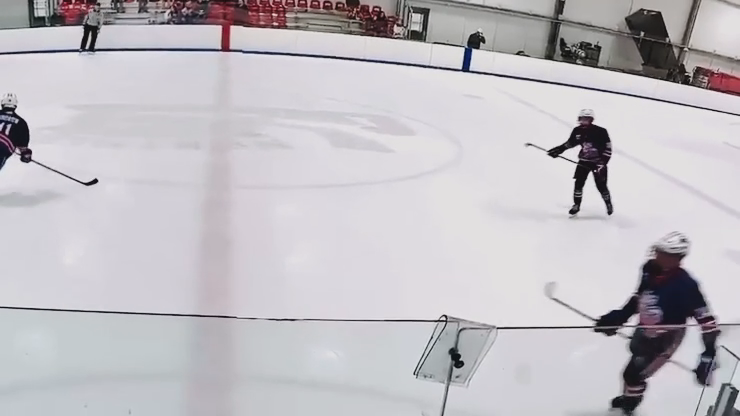 Enzo Androw: 24-25 Season
Through defenders legs and beats all 5 opposing players for goal.