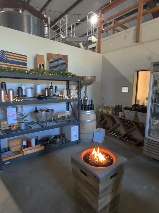Intercoastal Vineyards - Interior video, plenty of little knick knacks for sale. - Wineries Near Me - Lodi, California