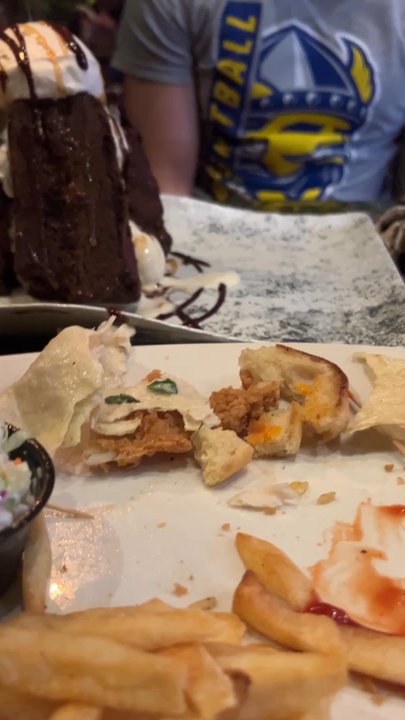 Rainforest Cafe - Volcano cake - American Near Me - Katy, Texas