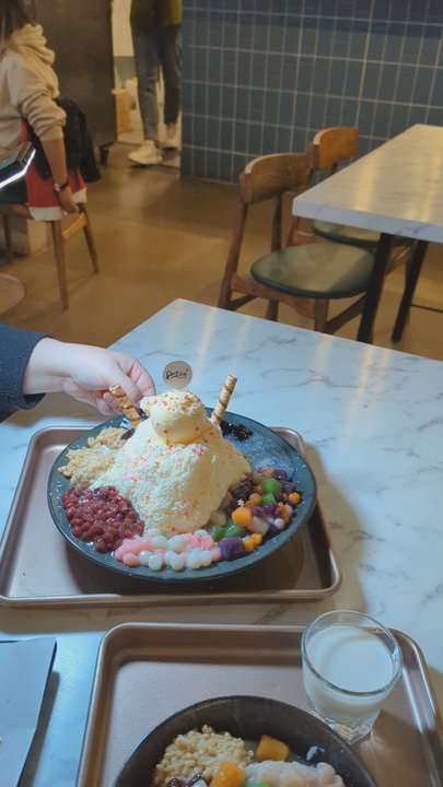 Autea Sweets & Eats - Moments after this video, this beautiful dessert was nothing but a memory. - Bubble Tea Near Me - Chicago, Illinois